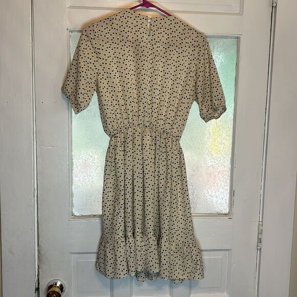 Women’s light cream and black small heart polka dot short sleeve dress size M - Picture 6 of 6